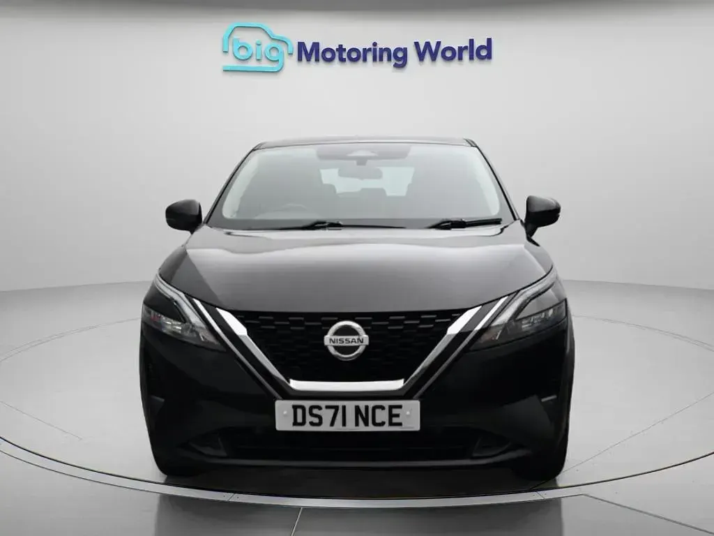 Used Nissan Qashqai Acenta Premium 158 HP (116 kW) 2022 Black SUV