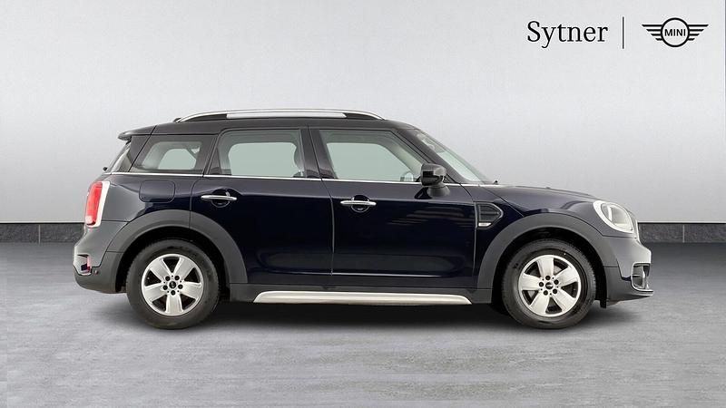 Used Mini Cooper Countryman Classic 134 HP (98 kW) 2019 Black SUV