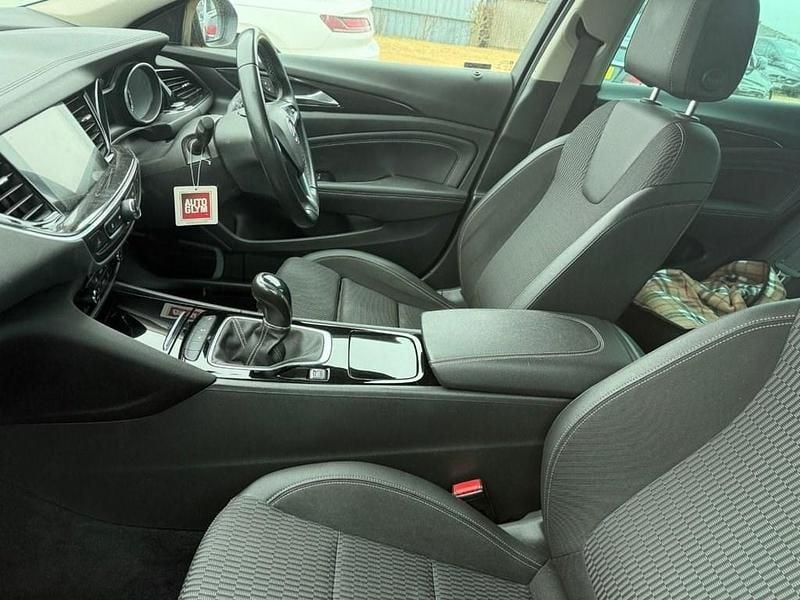 Used Vauxhall Insignia Sport 2017 Blue Hatchback