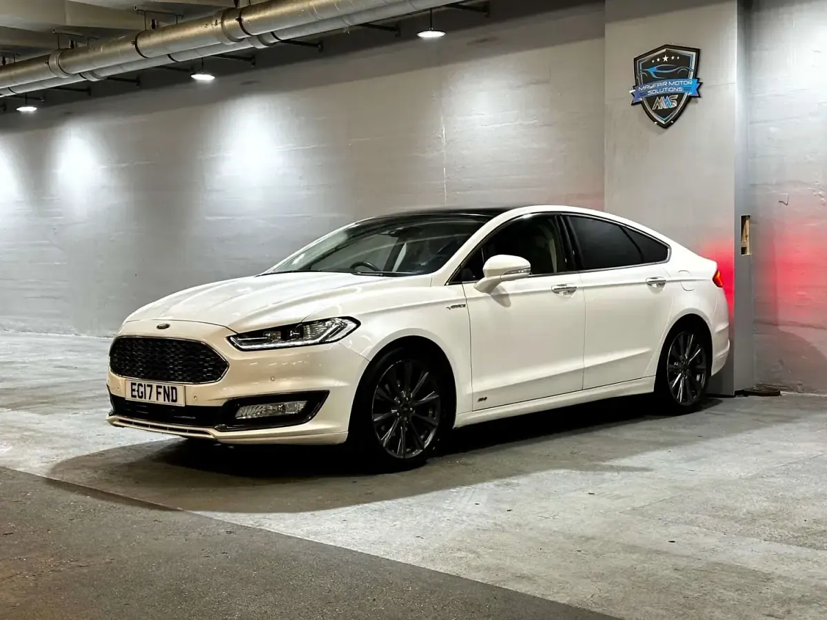 Begagnad Ford Mondeo Vignale 2017 Vit Halvkombi