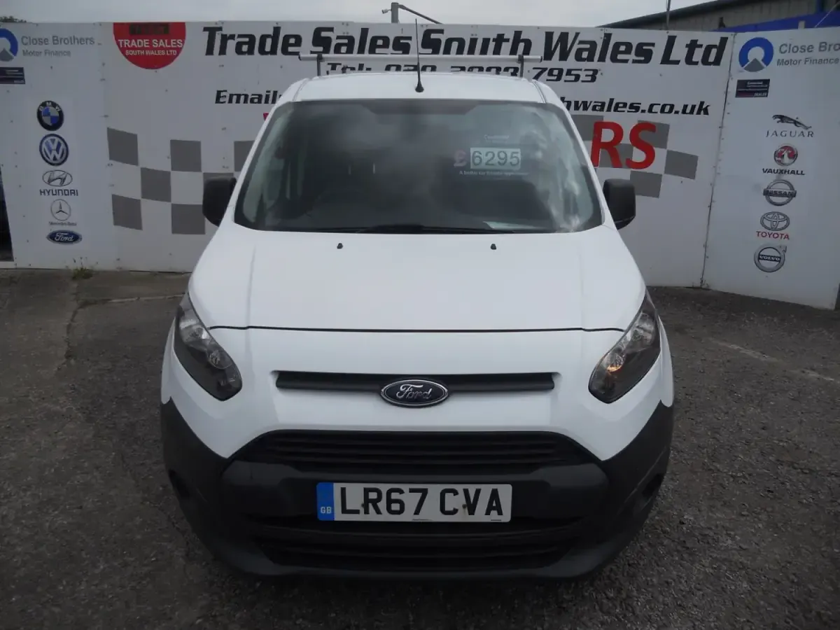 Second-hand Ford Transit Connect 100 CP (73 kW) 2017 Alb Monovolum
