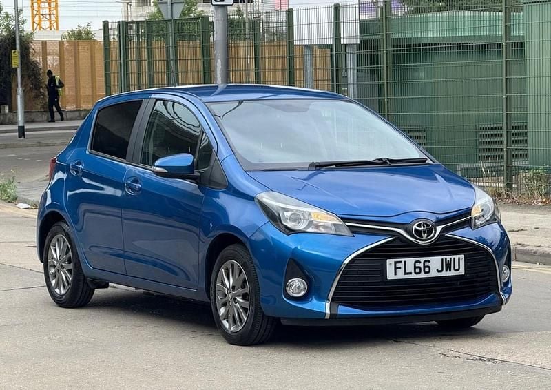 Blue Used 2016 Toyota Yaris Multidrive S Hatchback | £9,490 (Fair price) - Image 1/4