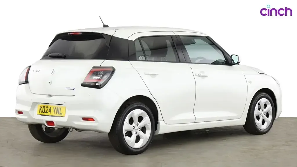 Used Suzuki Swift 82 HP (60 kW) 2024 White Hatchback