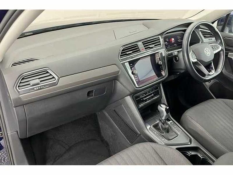 Used VW Tiguan Allspace Life 150 HP (110 kW) 2023 Blue SUV