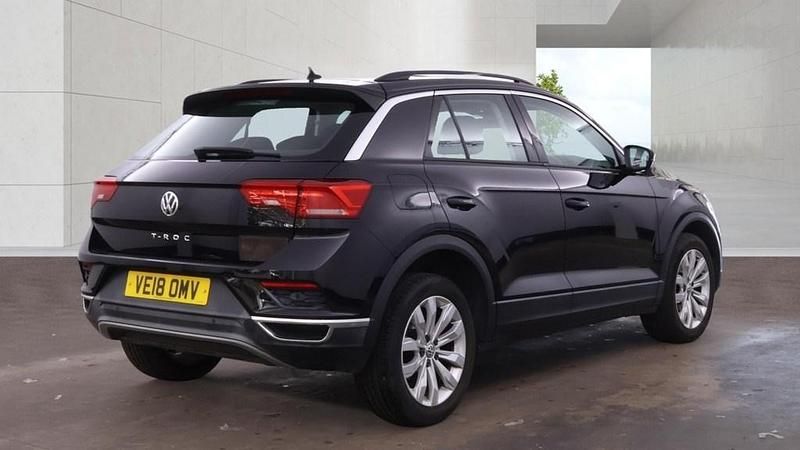 Usado VW T-Roc SE 150 HP (110 kW) 2018 Preto SUV