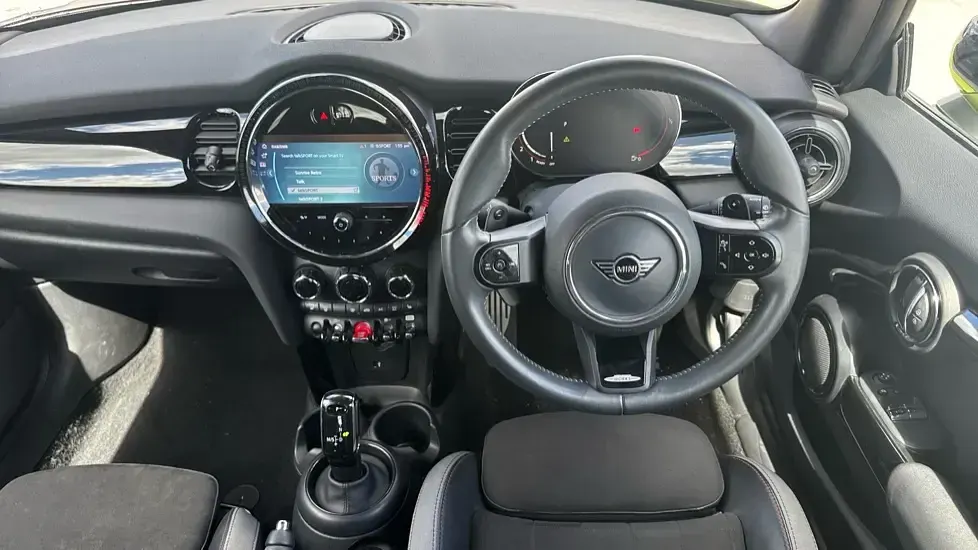 Used Mini John Cooper Works Hatch 228 HP (167 kW) 2023 Yellow Hatchback