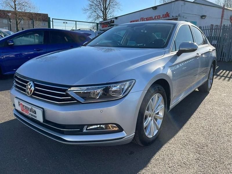 Used VW Passat Business+ 148 HP (108 kW) 2017 Silver Sedan