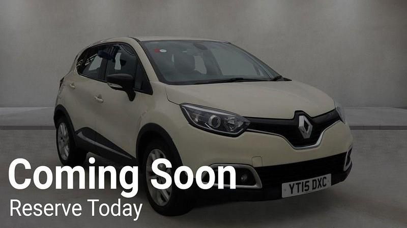 Used Renault Captur Dynamique 90 HP (66 kW) 2015 White SUV
