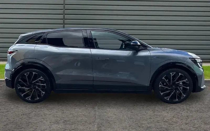 Used Renault Megane E-Tech Techno Esprit Alpine 160 kW (218 HP) 2025 Hatchback