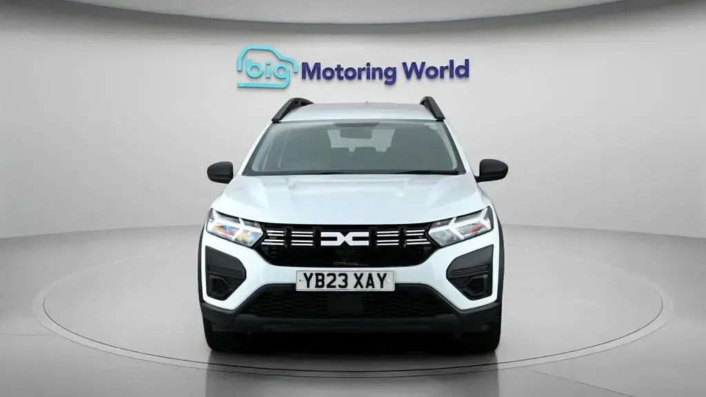 Used Dacia Jogger Essentiel 110 HP (80 kW) 2023 White MPV