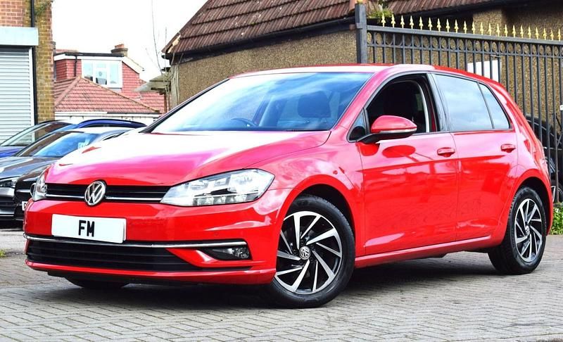 Used VW Golf VII Match 150 HP (110 kW) 2019 Red Hatchback