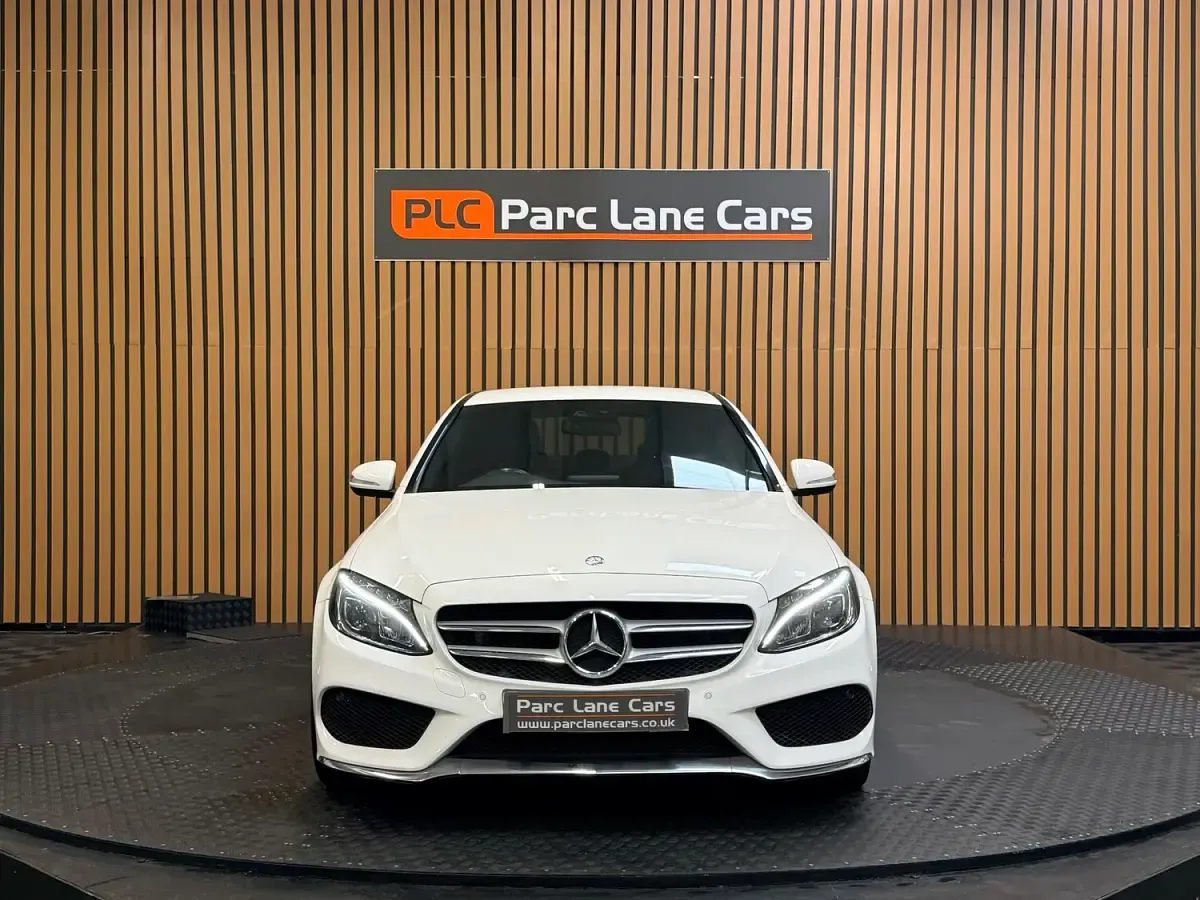 Used Mercedes C220 AMG line 2014 White Sedan