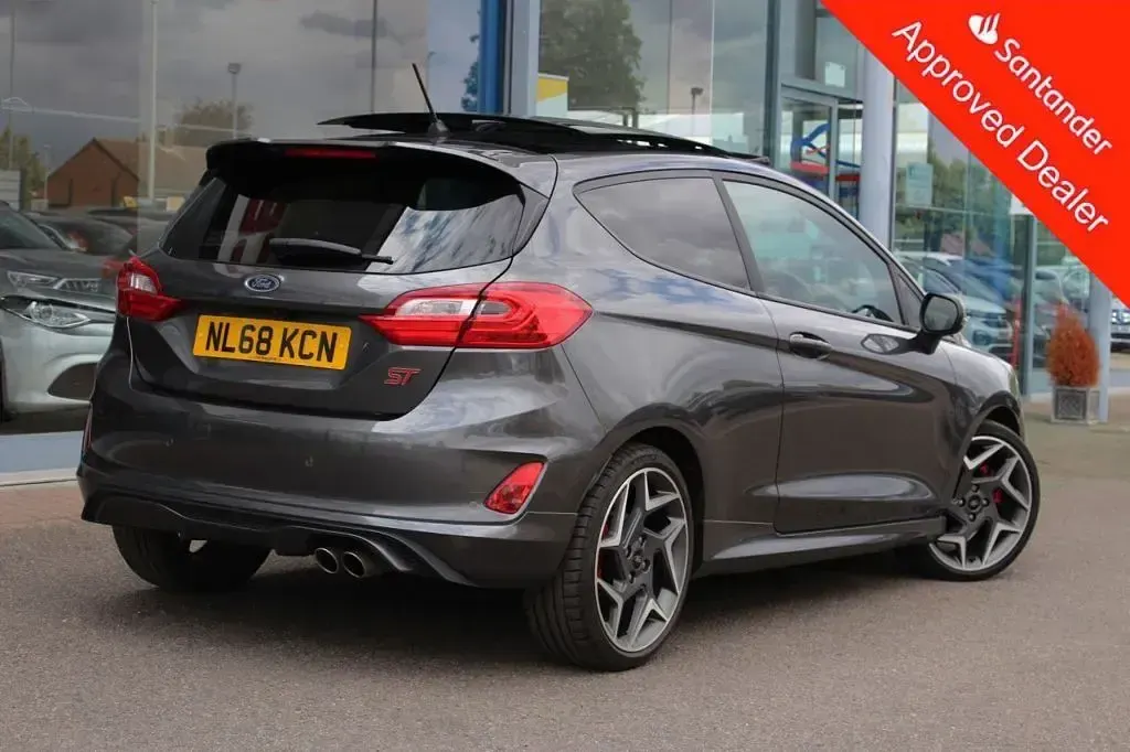 Used Ford Fiesta ST 200 HP (147 kW) 2018 Grey Hatchback