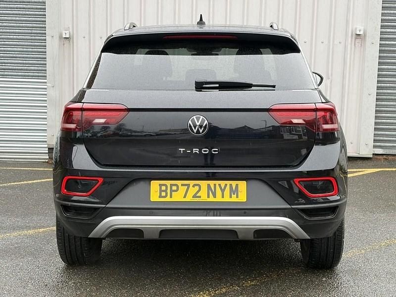 Used VW T-Roc Life 110 HP (80 kW) 2023 Black SUV