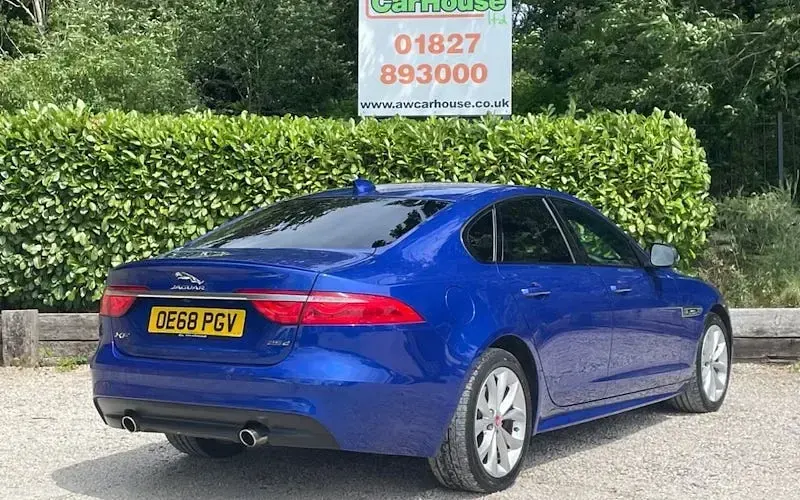 Used Jaguar XF R-Sport 241 HP (177 kW) 2018 Blue Sedan