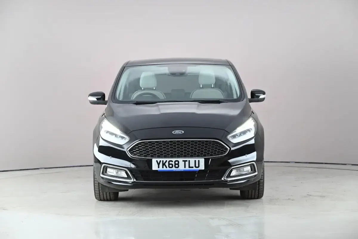 Usado Ford S-MAX Vignale 150 HP (110 kW) 2019 Preto Monovolume