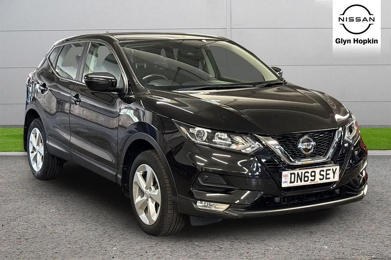 Black Used 2019 Nissan Qashqai Acenta Premium SUV | £12,256 (Super price) - Image 1/4