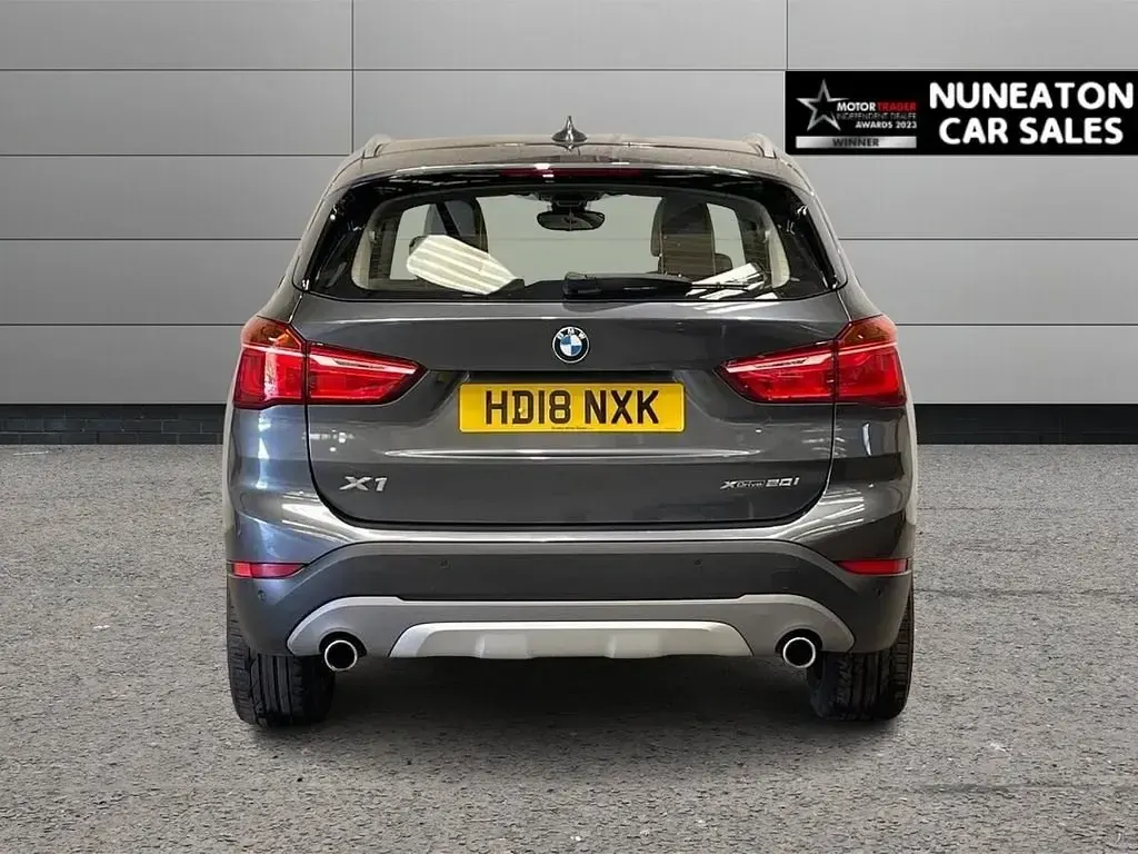 Usado BMW X1 xLine 192 CV (141 kW) 2018 Gris SUV