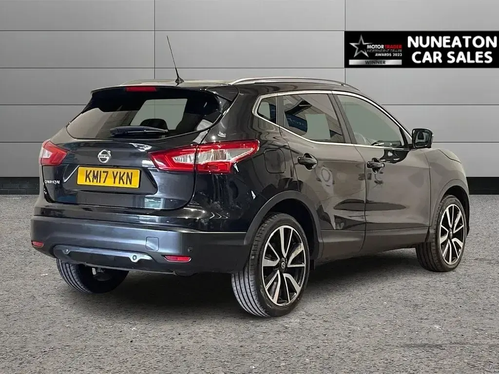 Used Nissan Qashqai Tekna 130 HP (95 kW) 2017 Black SUV