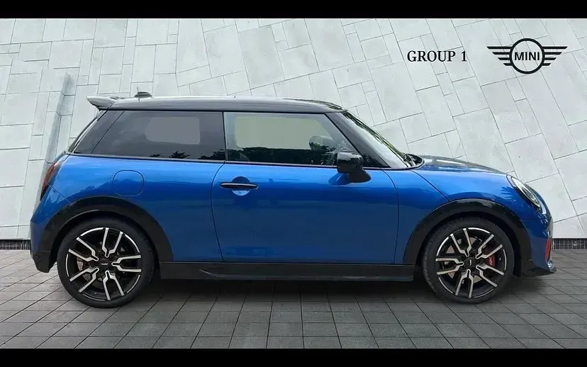 Used Mini Cooper 167 kW (228 HP) 2026 Blue Hatchback