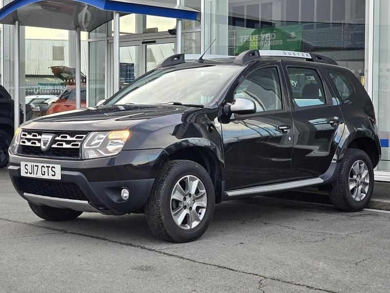 Begagnad Dacia Duster Lauréate 2017 Svart SUV