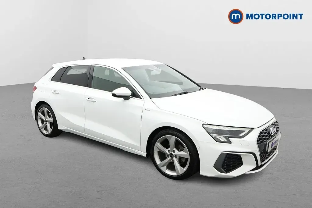 Begagnad Audi A3 Comfort 2022 Vit Sedan