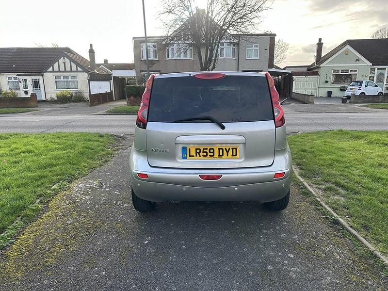 Begagnad Nissan Note N-TEC 2009 Silver Halvkombi