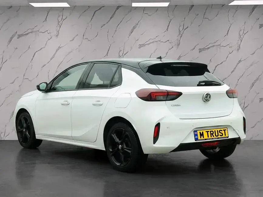 Begagnad Vauxhall Corsa 75 HK (55 kW) 2023 Vit Halvkombi