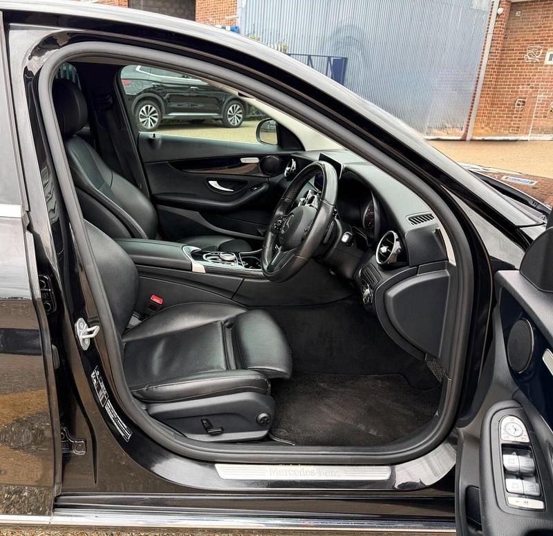 Used Mercedes C220 SE 2018 Black Sedan