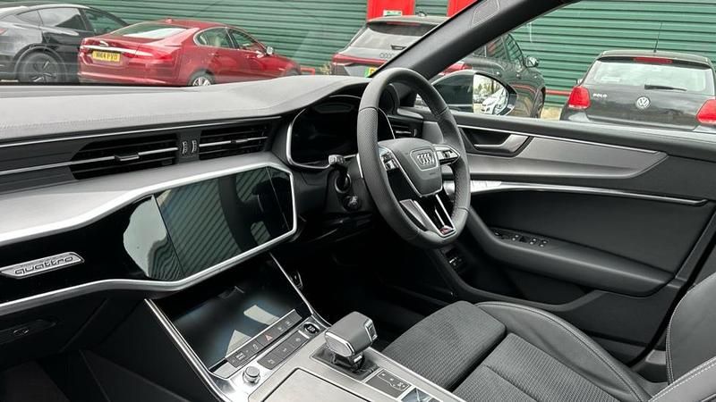 New Audi A6 S-Line 299 HP (219 kW) 2025 Black Estate