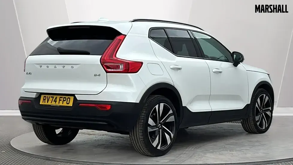 Used Volvo XC40 Ultra 197 HP (144 kW) 2025 White SUV