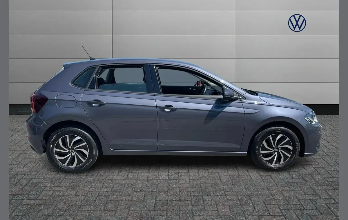 Used VW Polo Life 95 HP (69 kW) 2022 Grey Hatchback