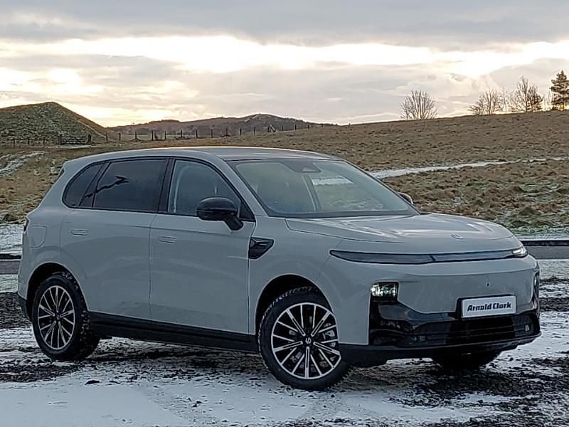 Grey New 2025 Leapmotor B10 SUV | £29,998 (Fair price) - Image 1/4
