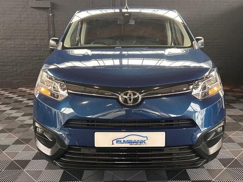 Used Toyota Proace 2021 Blue MPV