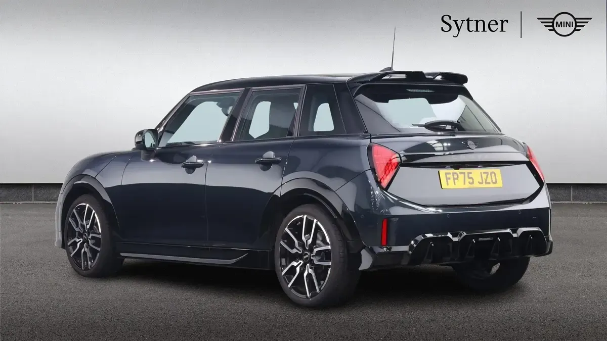 Used Mini Cooper Hatch 113 kW (154 HP) 2025 Grey Hatchback