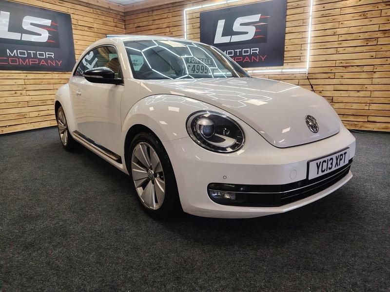 White Used 2013 VW Beetle Sportline Hatchback | £4,995 (Fair price) - Image 1/4