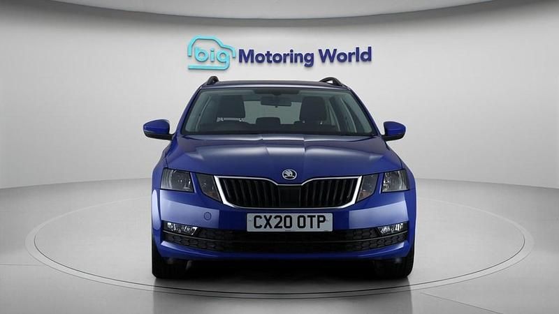 Used Skoda Octavia SE Drive 150 HP (110 kW) 2020 Blue Estate