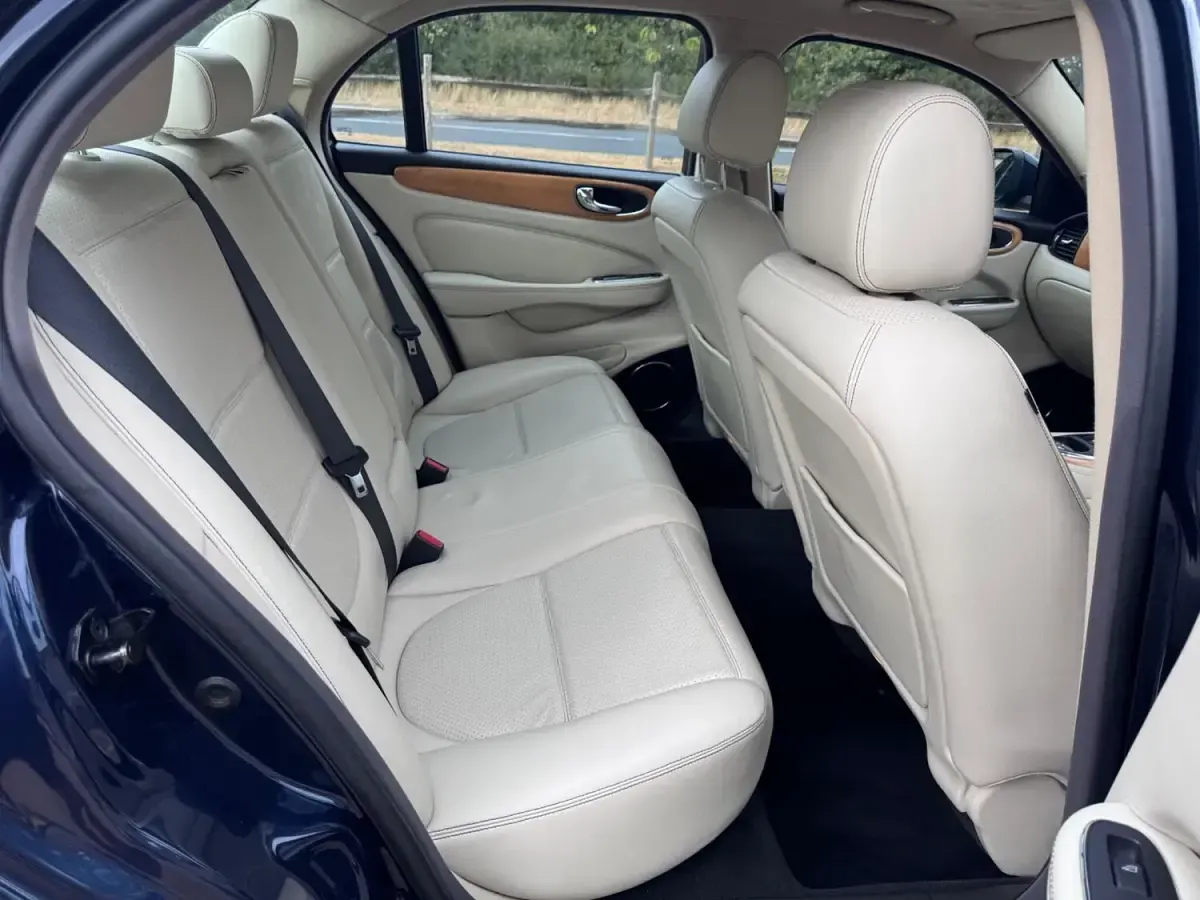 Used Jaguar XJR Supercharged 400 HP (294 kW) 2007 Blue Sedan