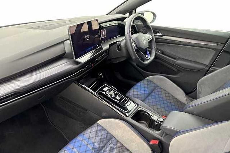 Used VW Golf VIII Black Edition 333 HP (244 kW) 2025 White Hatchback