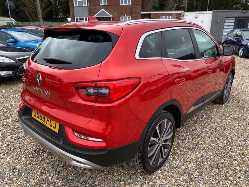 Used Renault Kadjar Version S 115 HP (84 kW) 2019 Red SUV