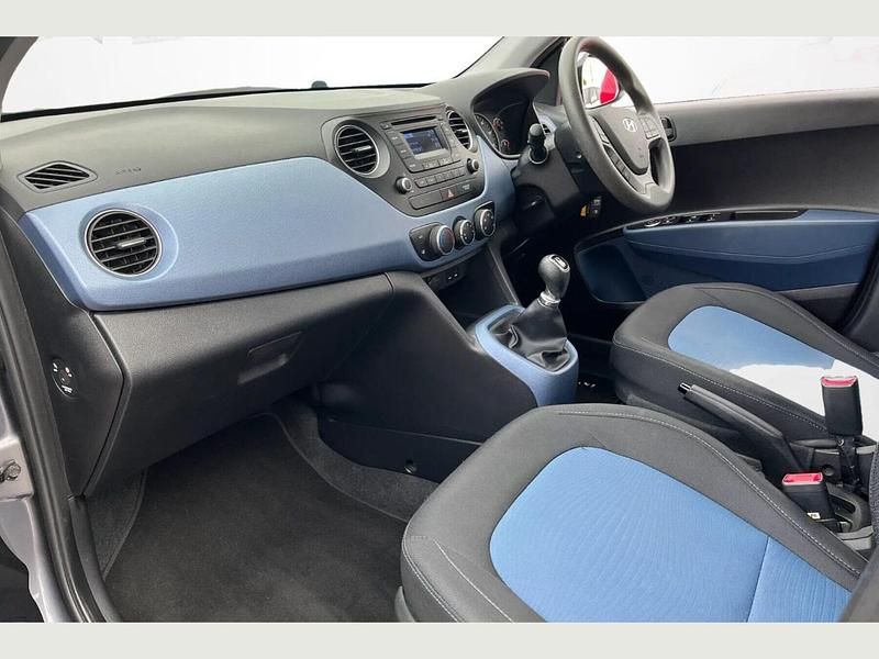 Grey Used 2016 Hyundai i10 SE Hatchback | £6,490 (Fair price) - Image 1/3