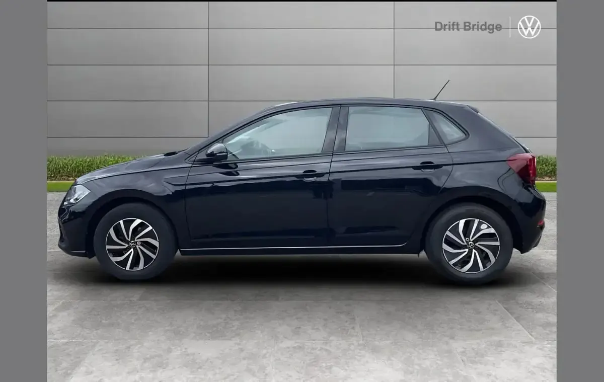 Used VW Polo Life 95 HP (69 kW) 2023 Black Hatchback