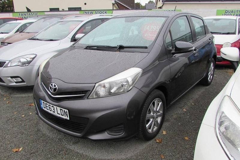 Used 2013 Toyota Yaris | £4,295 (Fair price) - Image 1/1