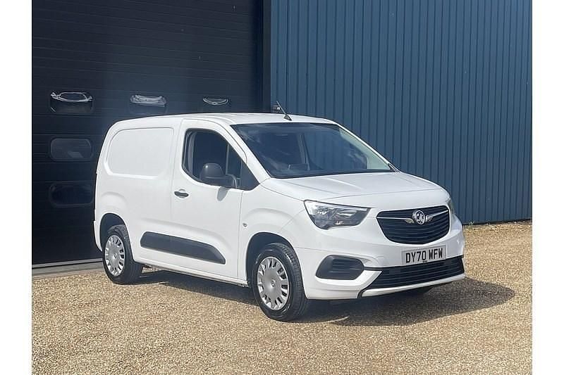 Used Vauxhall Combo Sportive 100 HP (73 kW) 2020 White MPV