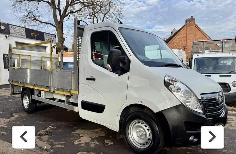 Used Vauxhall Movano 2018 White MPV