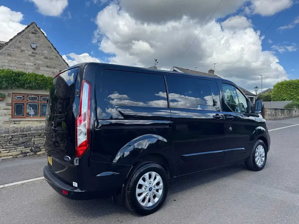 Used Ford Transit Custom Limited 170 HP (125 kW) 2023 Black Van