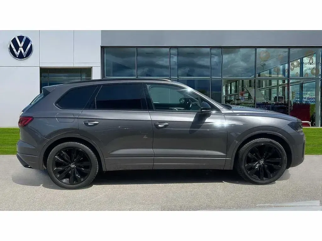 Used VW Touareg Black Edition 286 HP (210 kW) 2023 Grey SUV