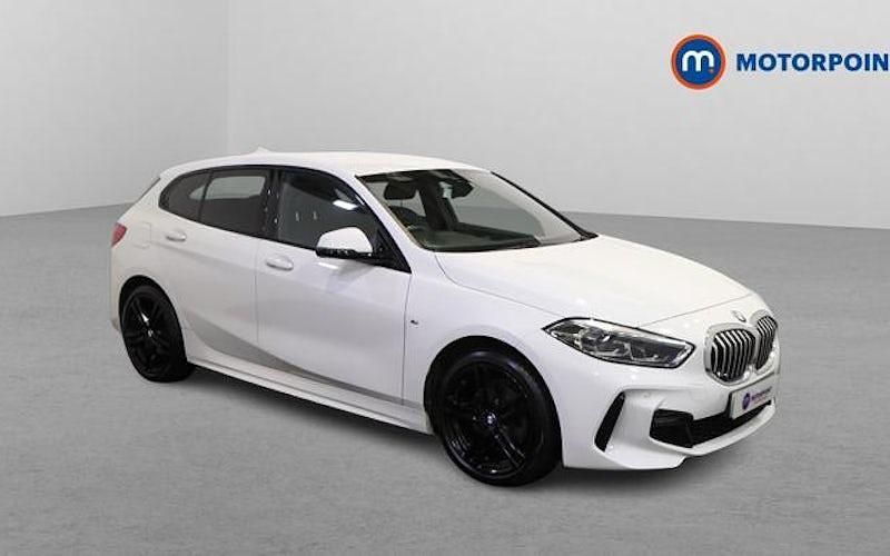 Used BMW 118 M Sport 136 HP (100 kW) 2024 White Hatchback