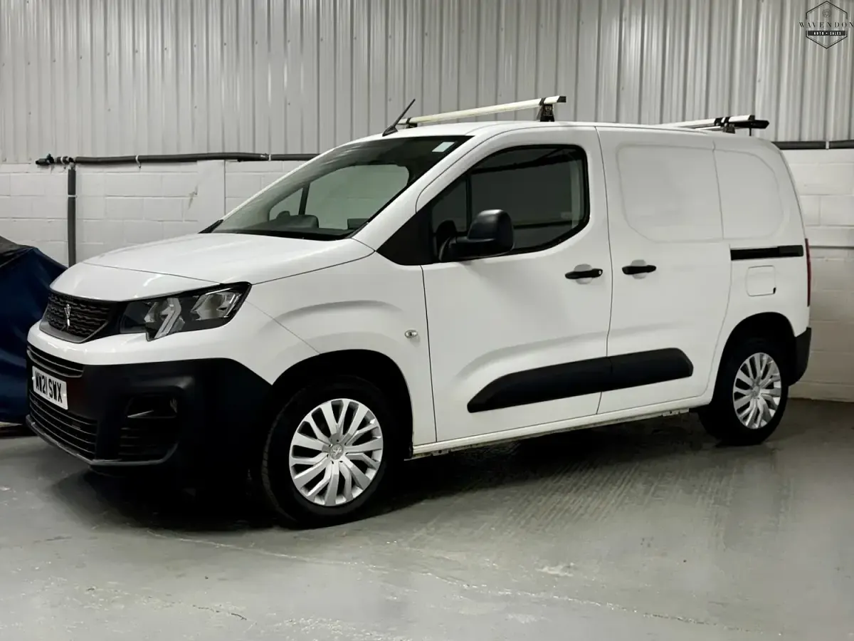 Used Peugeot Partner 2021 White MPV