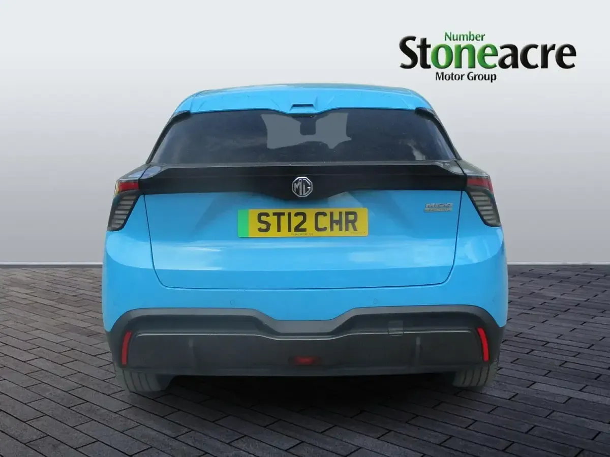 Used MG MG4 EV SE 125 kW (170 HP) 2022 Blue Hatchback